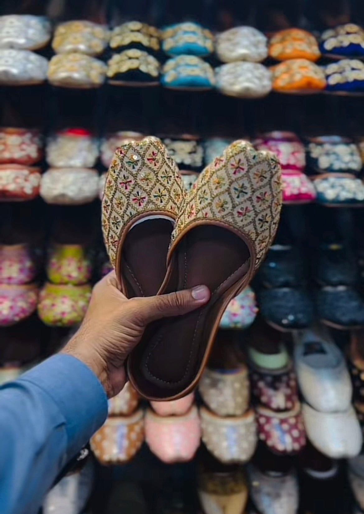 Golden Glow Medicated Khussa